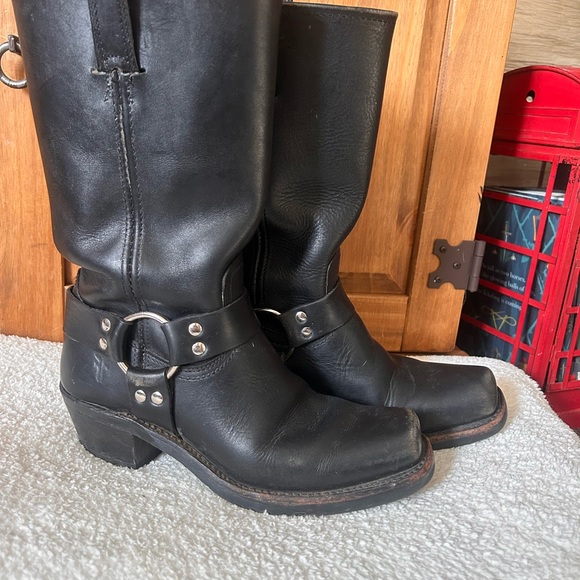 Black Cowboy Boots with Harness Strap and Sturdy Sole - Picture 3 of 9